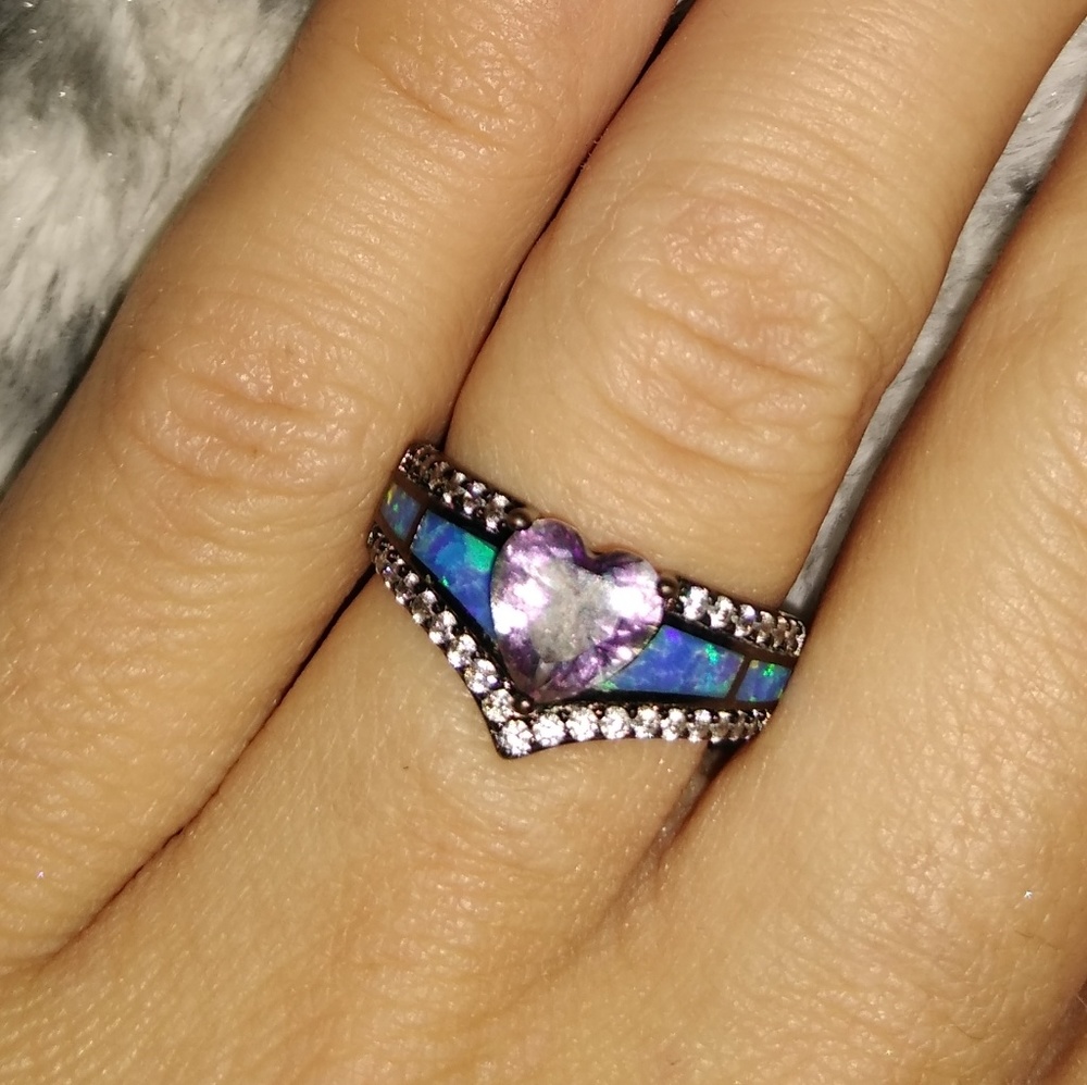 Ring - Picture 2 of 2